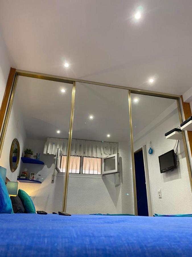 Splendido Appartamento Fronte Mare Vista Spiaggia - Prima Linea Mare ตอร์เรเวียคา ภายนอก รูปภาพ